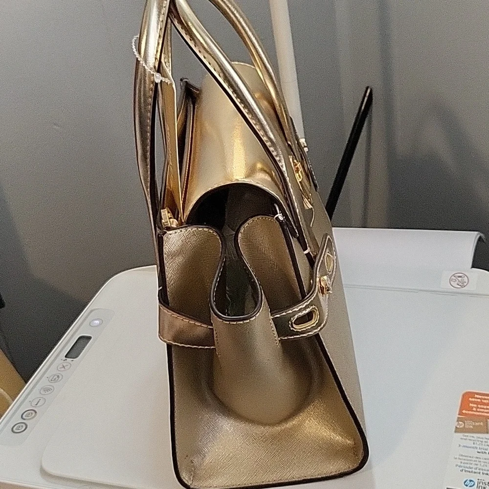 NWT MICHAEL KORS PALE GOLD CARMEN SATCHEL - Picture 3 of 14